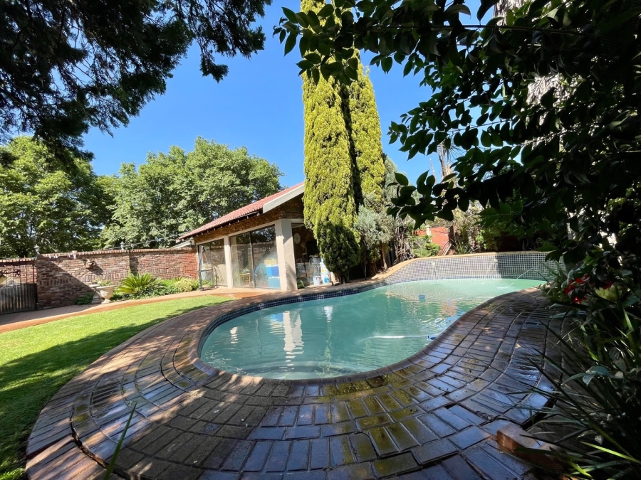 4 Bedroom Property for Sale in La Hoff North West